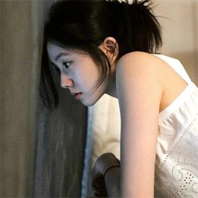 染成茜色的坂道